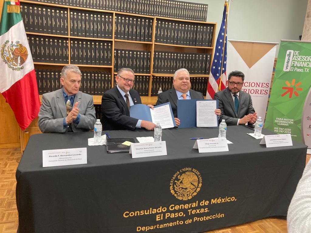 El Paso Consulate General of Mexico, Mauricio Ibarra Ponce de Leon and OSHA Area Director, Diego Alvarado renew a two-year commitment to protect Spanish-speaking workers in West Texas. 