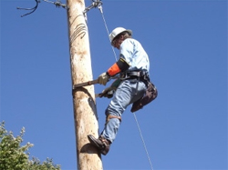 Work positioning equipment: body belt and pole strap