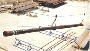 Figure 4. Lifting casing onto rig floor