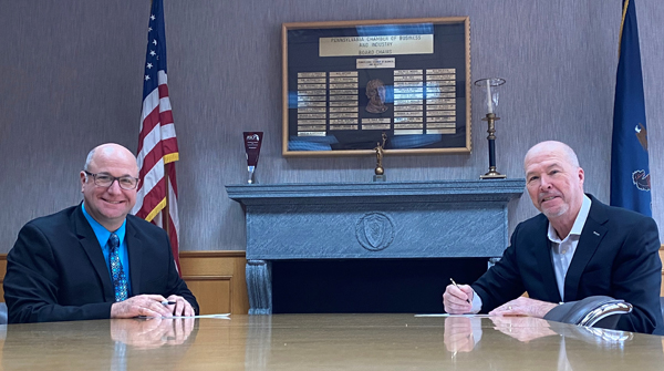 (left) Kevin T. Chambers, MBA, MSc, ASHM, Area Director (right) Gene Barr, President & CEO, Pennsylvania Chamber of Business and Industry at the Alliance signing ceremony on November 2, 2021.