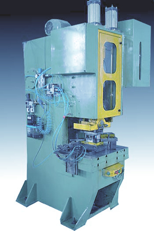 Power press with pneumatic clutch