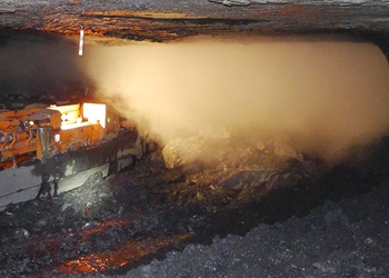 Reducing Silica Dust Exposure: Photograph of a mine